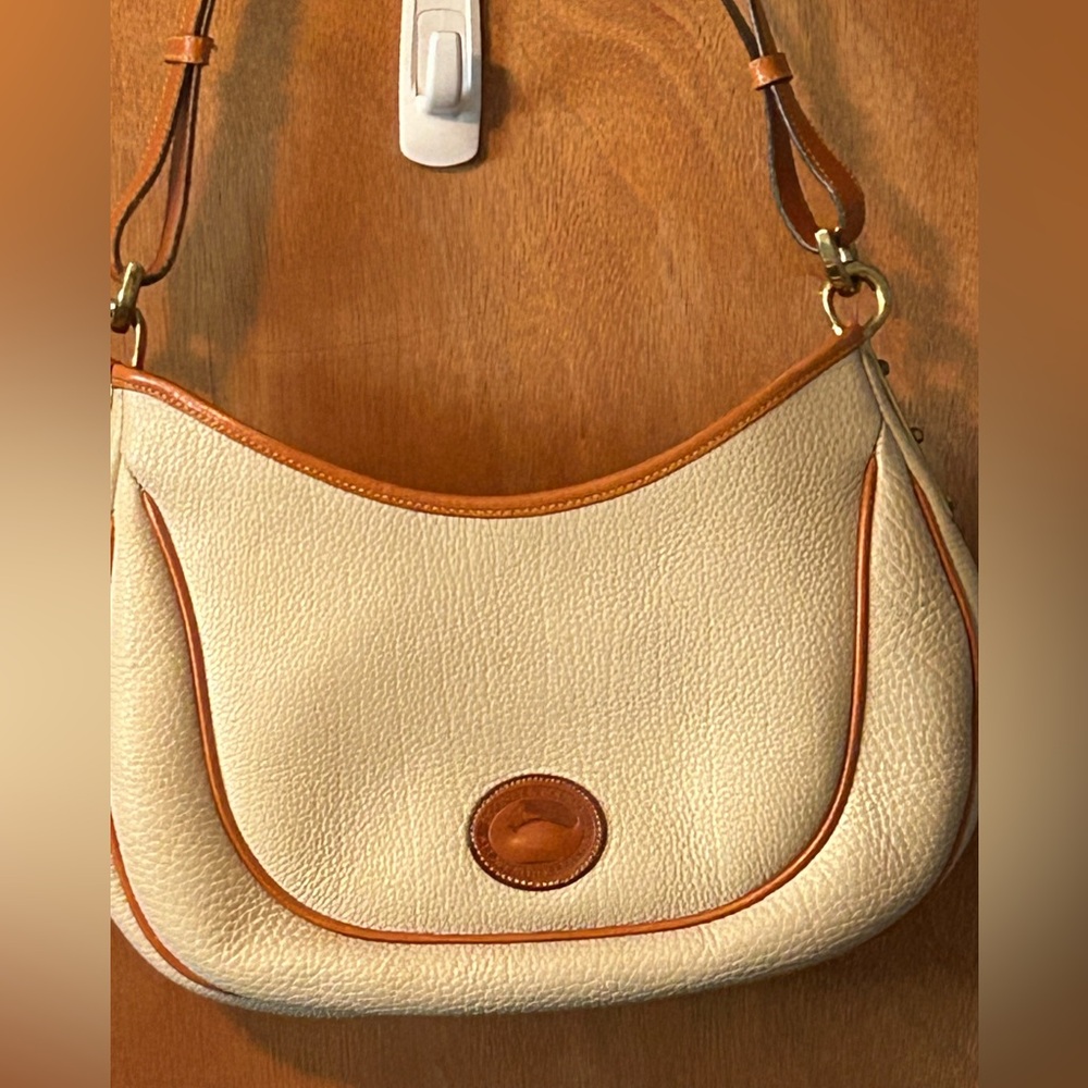 Vintage Dooney & Bourke All Weather Crescent Sac Hobo Shoulder Bag - Picture 2 of 14